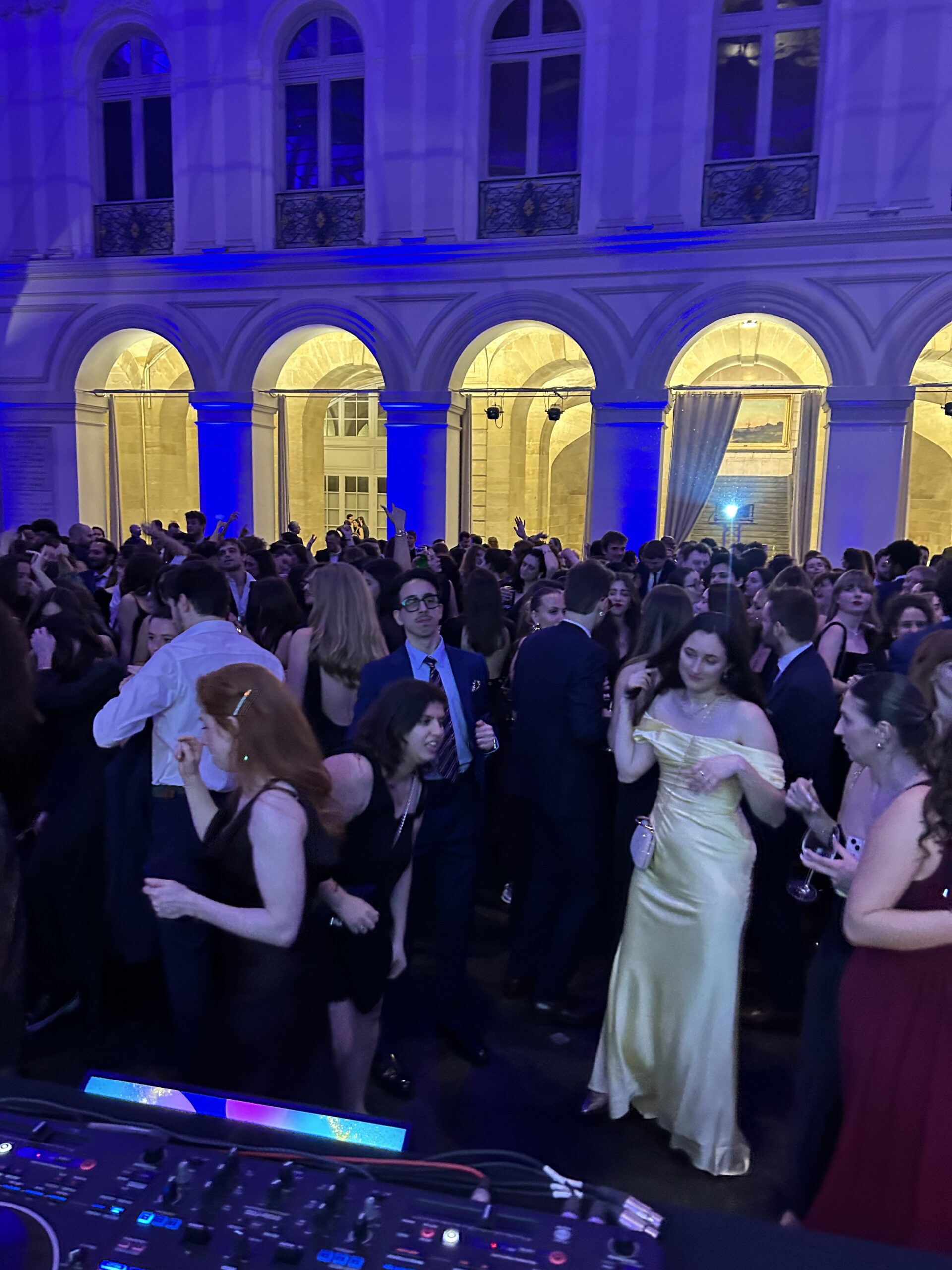 750 personnes en folie ✨